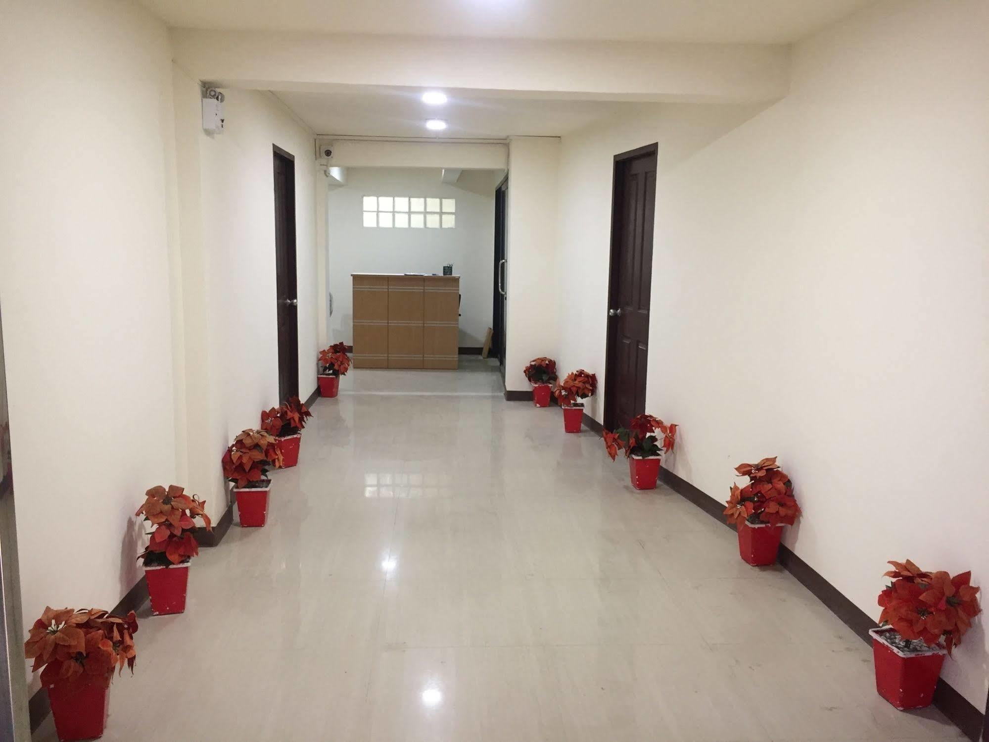 Uno Inn Bangkok Dış mekan fotoğraf